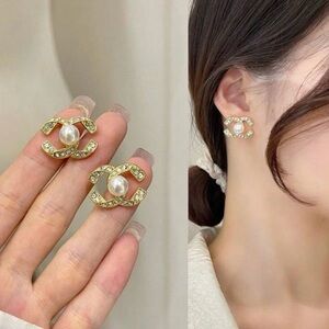 NWT Luxury Encrusted Criss-Cross Pearl Stud Earrings, Versatile C-Shaped